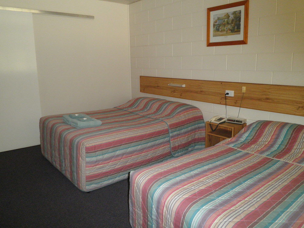 Roma Motel Bagian luar foto